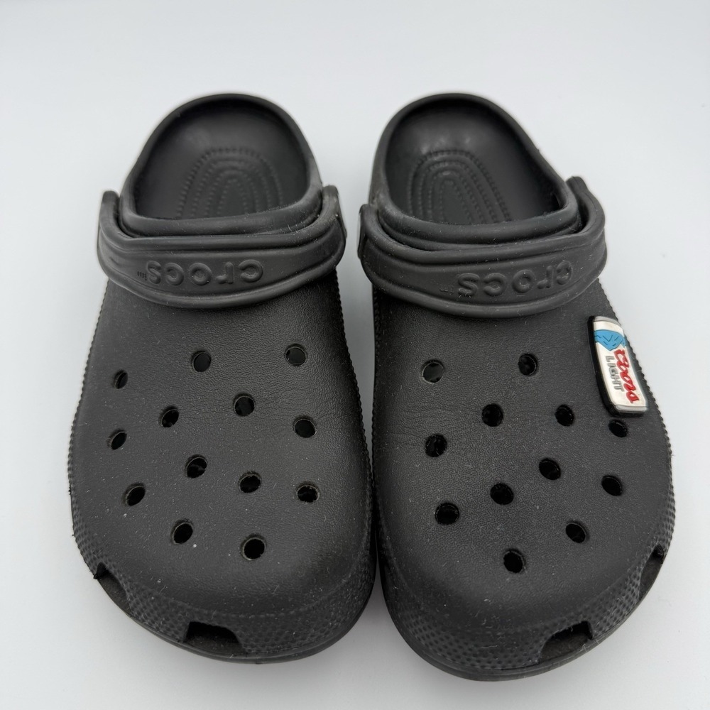Crocs Classic Shoes Mens 8/ Women's 10 Black Clogs Slip On Strap Comfort